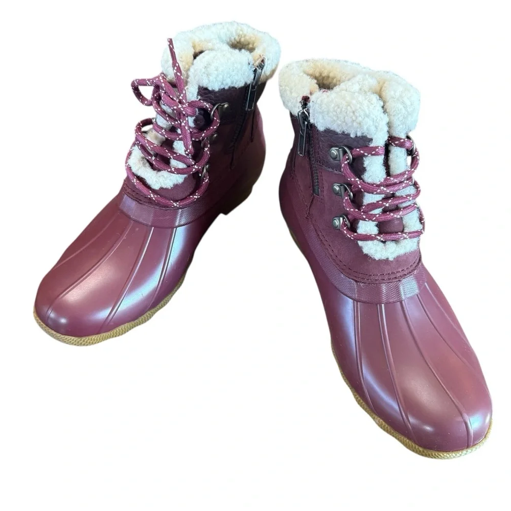 Sperry Saltwater Alpine Bootie Size 9